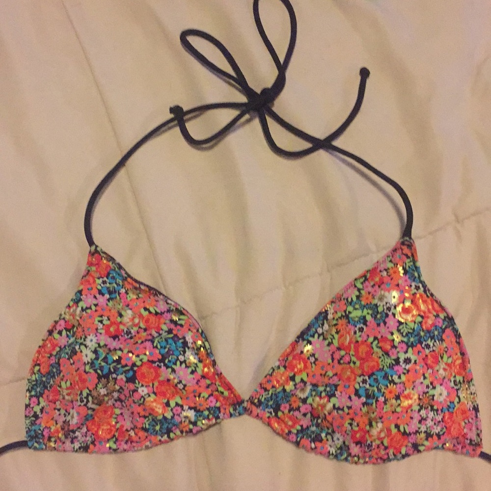 Victoria's Secret PINK Floral Bikini Top!
